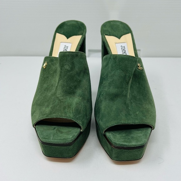 JIMMY CHOO**Green Suede Bethen 115 Platform Sandals**EU 37; US 7**$850 - Picture 3 of 10